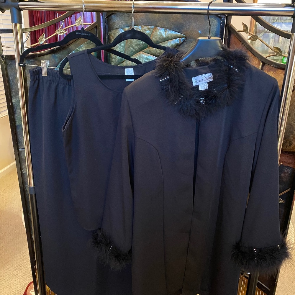 Women’s skirt suit